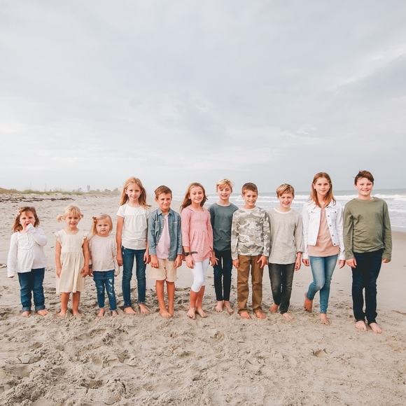 Kat • Posh Ambassador II and Posh Buyer 😎 "Like" to Bookmark my Closet - Picture 11 of 15